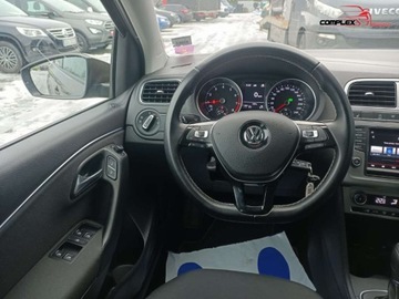 Volkswagen Polo V Hatchback 3d Facelifting 1.2 TSI BlueMotion Technology 90KM 2015 Volkswagen Polo 1.2 Benzyna DSG Wersja LOUNGE ..., zdjęcie 12
