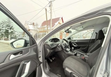 Peugeot 2016 Peugeot 308 Peugeot 308 PureTech 130 Stop amp Start Allure 1.2 Benzyna, zdjęcie 8