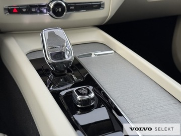 Volvo XC60 II Crossover Plug-In Facelifting 2.0 T6 350KM 2024 Volvo XC 60 XC60 T6 Plug-In | AWD | Ultra Bright |, zdjęcie 17