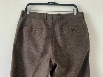 Костюм Hugo Boss 5% кашемир, 45% шерсть, 50% мохер Размер: 50 (L)