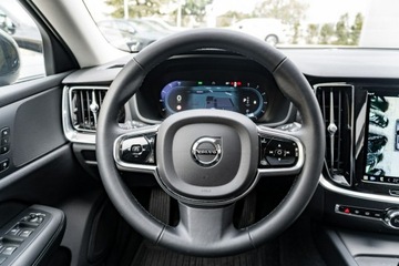 Volvo V60 II  Kombi Facelifting 2.0 B4 197KM 2023 Volvo V60 B4 D Plus Dark 197KM FV23%, zdjęcie 13