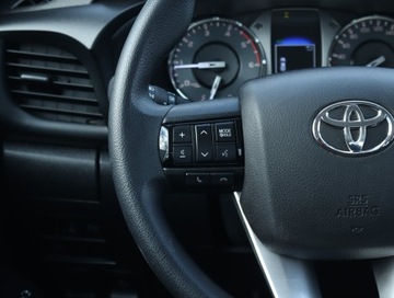 Toyota Hilux VIII Pojedyncza kabina Facelifting 2.4 D-4D 150KM 2023 Toyota Hilux 2.4 D-4D, Salon Polska, Serwis ASO, zdjęcie 16