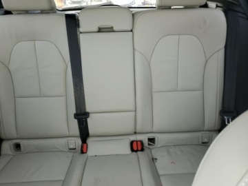 Volvo XC40 2022 Volvo XC 40 Volvo XC40 T5 AWD Momentum z 2022 roku , od firmy ubezpieczeni, zdjęcie 10