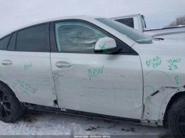 BMW X6 G06 2022 BMW X6 xDrive40i 2022 3.0 Benzyna 335KM, zdjęcie 6