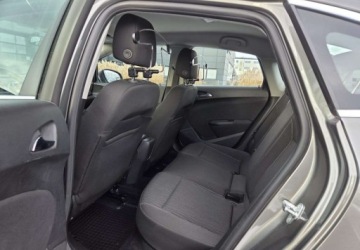 Opel Astra J Sedan 1.4 Turbo ECOTEC 140KM 2019 Opel Astra Opel Astra 1.4 Benzyna 140KM, zdjęcie 17