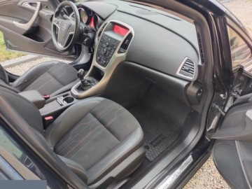 Opel Astra J Hatchback 5d 1.4 Turbo ECOTEC 140KM 2012 Opel Astra 1.4 Turbo 140KM 2012r Bogate wyposażenie, zdjęcie 9