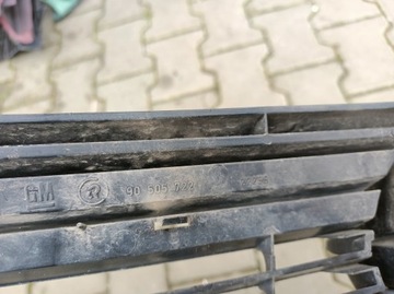 MŘÍŽKA MASKA OPEL VECTRA B