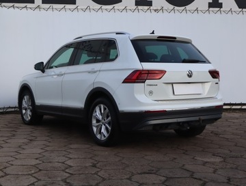 Volkswagen Tiguan II SUV 2.0 TDI 190KM 2018 VW Tiguan 2.0 TDI, Salon Polska, 187 KM, 4X4, zdjęcie 3