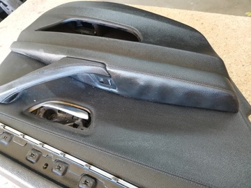 ОБИВКА ЗАДНЕЙ ЛЕВОЙ СТОРОНЫ ДВЕРИ BMW F10, КОЖА