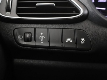 Hyundai i30 III Hatchback 1.6 CRDI DPF 110KM 2017 Hyundai i30 1.6CRDi Automat Klimatyzacja Tempomat, zdjęcie 32