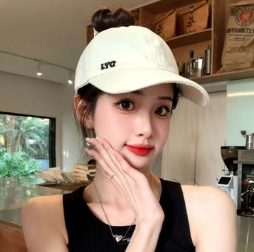 Женская бейсболка