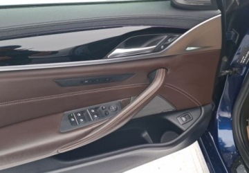 BMW Seria 5 G30-G31 Touring 530d 265KM 2017 BMW Seria 5 530d Luxury Line aut 3.0 Diesel 265KM, zdjęcie 18