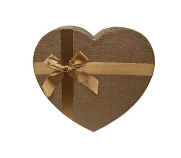 Декоративная подарочная коробка в форме сердца с лентой
