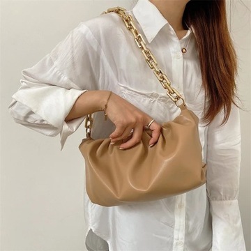 2023 New Handheld Shoulder Bag with Thick Chain an