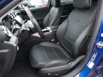 Mercedes Klasa C W206 2023 Mercedes C220d 220ps Night Skóra Led Komforty Ambiente LKA Virtual NFC HiFi, zdjęcie 12