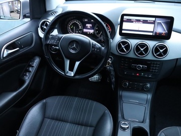 Mercedes Klasa B W246 Sports Tourer 180 BlueEFFICIENCY 122KM 2013 Mercedes B B 180, Automat, Skóra, Xenon, Bi-Xenon, zdjęcie 6