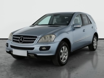 Mercedes Klasa M W164 Off-roader 3.0 V6 (320 CDI) 224KM 2006 Mercedes ML ML 320 CDI , 221 KM, 4X4, Automat, zdjęcie 1