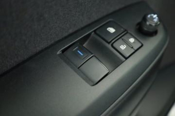 Toyota Yaris IV Hatchback 1.5 Dynamic Force 125KM 2023 Toyota Yaris 1.5 VVT-i, Salon Polska, zdjęcie 14