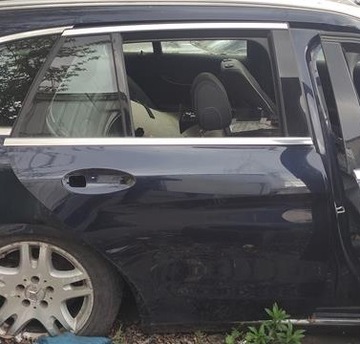 DRZWI PRAWY TYŁ MERCEDES C 205 W205 KOMBI LAKIER 890