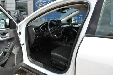 Ford Focus IV Hatchback 1.5 EcoBlue 95KM 2019 Ford Focus TrendEdition 1,5 EcoBlue 95KM ASO Gwar, zdjęcie 12