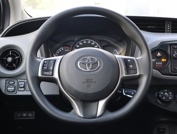 Toyota Yaris III 2018 Toyota Yaris 1.0 VVT-i, Salon Polska, zdjęcie 14