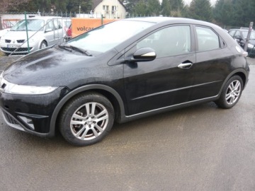 Honda Civic VIII Hatchback 3d 1.4 i-VTEC 100KM 2009 Honda Civic Ufo 1.4 benzyna 100KM , BEZ rdzy , WARTO ! możliwy transport, zdjęcie 2