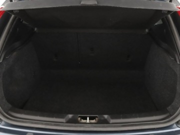 Volvo V40 II Hatchback Facelifting 2.0 D2 120KM 2016 Volvo V40 2.0d Automat Momentum Nawigacja Tempomat, zdjęcie 19