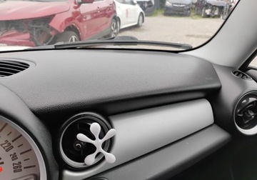 Mini One II 2009 MINI ONE 2009r, 1.4 Benzyna. Uszkodzony lewy przod. Jezdzi. 1.4 Benzyna, zdjęcie 16