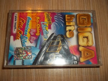 GIGA HITS / DION RYAN MADONNA