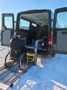 Volkswagen Crafter I 2020 Volkswagen Crafter do przewozu osób na wózku winda pfron smart floor, zdjęcie 14