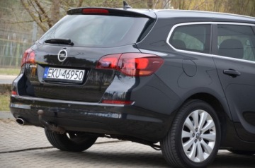 Opel Astra J Sports Tourer 1.4 Turbo ECOTEC 140KM 2012 CZARNA ZAREJESTROWANA 1.4T 140KM COSMO SERWIS NAVI SKÓRA GRZ.FOTELE, zdjęcie 12