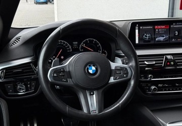 BMW Seria 5 G30-G31 Touring 520d 190KM 2019 BMW Seria 5 520d M Pakiet 190KM Keyless Display Key HeadUp 2.0 Diesel 190KM, zdjęcie 13
