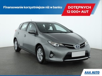 Toyota Auris II Hatchback 5d 1.8 HSD 136KM 2014 Toyota Auris Hybrid, Automat, Navi, Klima