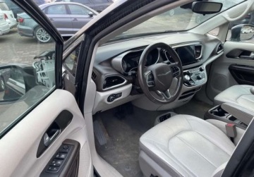 Chrysler Pacifica II 2018 Chrysler Pacifica 2018 Chrysler Pacifica kamery 360 auto w Polsce po akcyz, zdjęcie 8