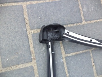 ПРОКЛАДКА ПЕРЕДНЕГО СТЕКЛА *BMW E93