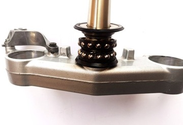 Нижняя полка Yamaha R1 RN22 09 - 14