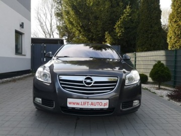 Opel Insignia I Sports Tourer 2.0 CDTI ECOTEC 160KM 2010 Opel Insignia 2.0 CDTI 170KM Klimatronik Led, zdjęcie 1