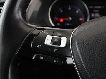 Volkswagen Tiguan II SUV 2.0 TDI 150KM 2018 Volkswagen Tiguan niski przebieg automat, zdjęcie 32