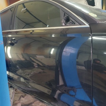 Audi A6 C7 - drzwi przednie prawe LZ9Y