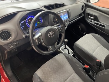 Toyota Yaris III Hatchback 5d Facelifting Hybrid 100KM 2015 Toyota Yaris Hybrid 100 Premium III (2011-2019) To, zdjęcie 9