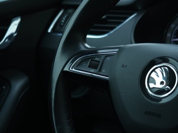 Skoda Octavia III Kombi Facelifting 2.0 TDI 150KM 2020 Skoda Octavia 2.0 TDI, Salon Polska, zdjęcie 19