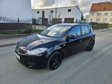Kia Ceed I Hatchback 5d Facelifting 1.4 DOHC CVVT 90KM 2010 Kia Cee'd Opłacona Zdrowa Zadbana Serwisowana z