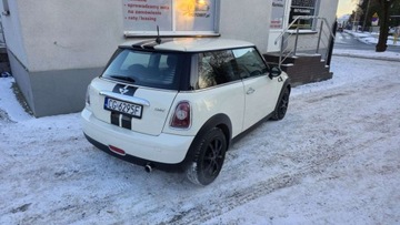 Mini One II Hatchback 1.4 95KM 2008 MINI ONE 1,4 benzyna 95 KM klima zarejestrowany 1.4 Benzyna 95KM, zdjęcie 11