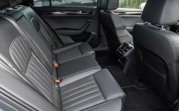 Skoda Superb III Kombi Facelifting 2.0 TDI SCR 150KM 2023 Skoda Superb LaurinKlement FulLedy Virtual Pano Canton Skora Camery El.Kla, zdjęcie 38
