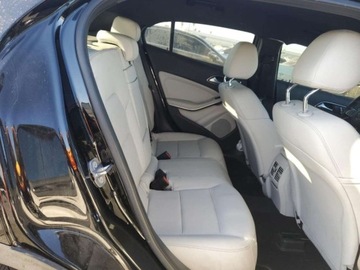 Mercedes GLA I 2018 Mercedes-Benz GLA 2018 MERCEDES-BENZ GLA 250 2.0 Benzyna 221KM, zdjęcie 11