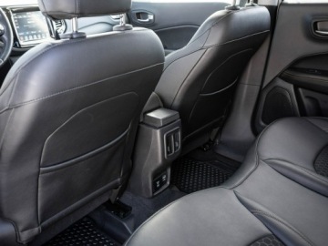 Jeep Compass II SUV Facelifting 1.3 GSE T4 150KM 2021 Jeep Compass 1.3 TMair Limited FWD DDCT K.cof, zdjęcie 25