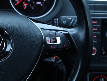 Volkswagen Polo V Hatchback 3d Facelifting 1.2 TSI BlueMotion Technology 90KM 2016 VW Polo 1.2 TSI, Salon Polska, Klima, Parktronic, zdjęcie 15