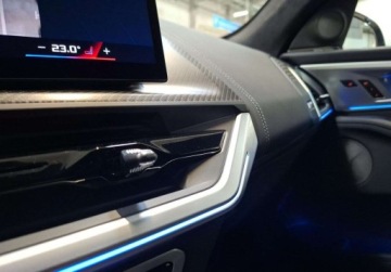 BMW XM SUV Plug-In 3.0 50e 476KM 2024 BMW XM 50 e x drive l M Fotel l Funkcja masazu dla kierowcy i pasazera l H, zdjęcie 27