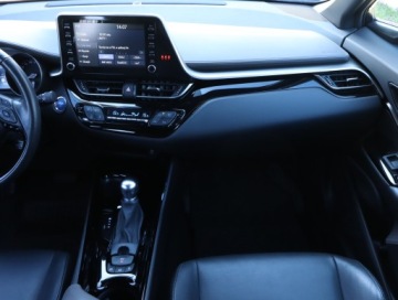 Toyota C-HR I Crossover Facelifting 2.0 Hybrid Dynamic Force 184KM 2020 Toyota C-HR 2.0 Hybrid, Salon Polska, Serwis ASO, zdjęcie 7