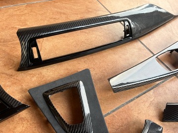 BMW F30 F31 F32 F36 F80 F82 Listwy Wnętrza Konsoli Dekory CARBON Zestaw